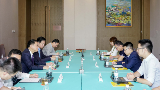 2019911161322406 省bifa必发集团集团党委书记、董事长任丁与腾讯“王者庆幸”CTO邓君、腾讯大成网总裁郑亮座谈互换