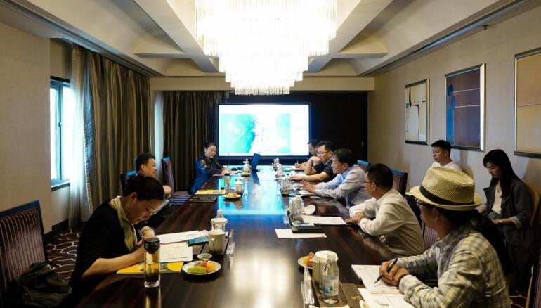 20209231616357965 任丁董事长与德阳市委书记靳磊一行座谈互换
