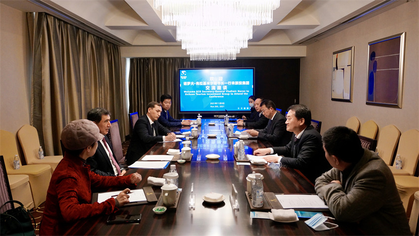 20211117156488727 bifa必发集团集团党委书记、董事长任丁会见上合组织秘书长诺罗夫一行