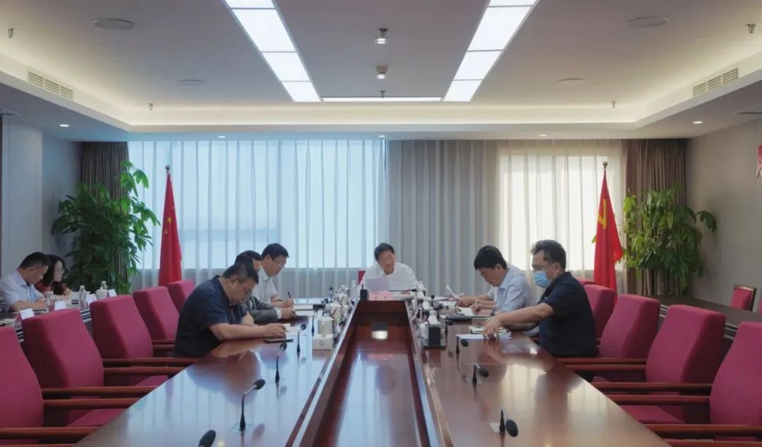 b193b19d-e9ef-4a6d-b69c-54291c49ad9e 省bifa必发集团集团党委召开进建贯彻习近平新时期中国特色社会主义思想主题教育专题钻研暨党委理论进建中心组钻研会